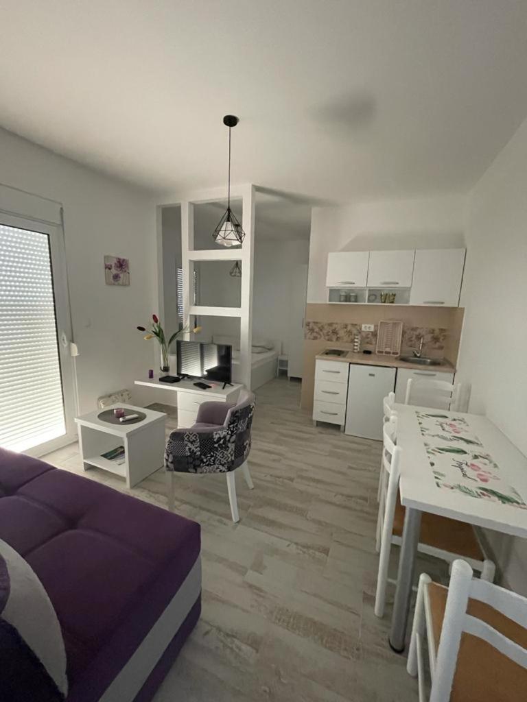 Apartments Tina Utjeha Dış mekan fotoğraf